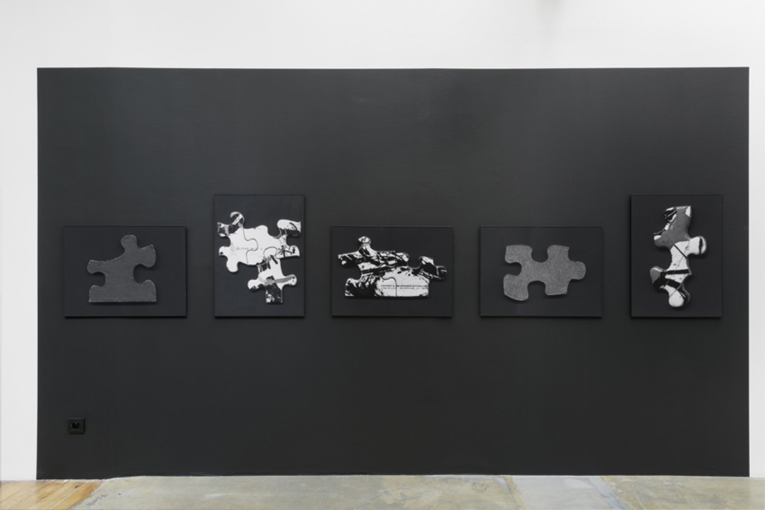 Sean Snyder Reconstruction, 2016 5 b/w archival pigment prints on matte paper, 51.75 cm x 69 cm, 1 cm black aluminum frame, installed on wall painted RAL 9017, 229 cm high x 400 cm wide