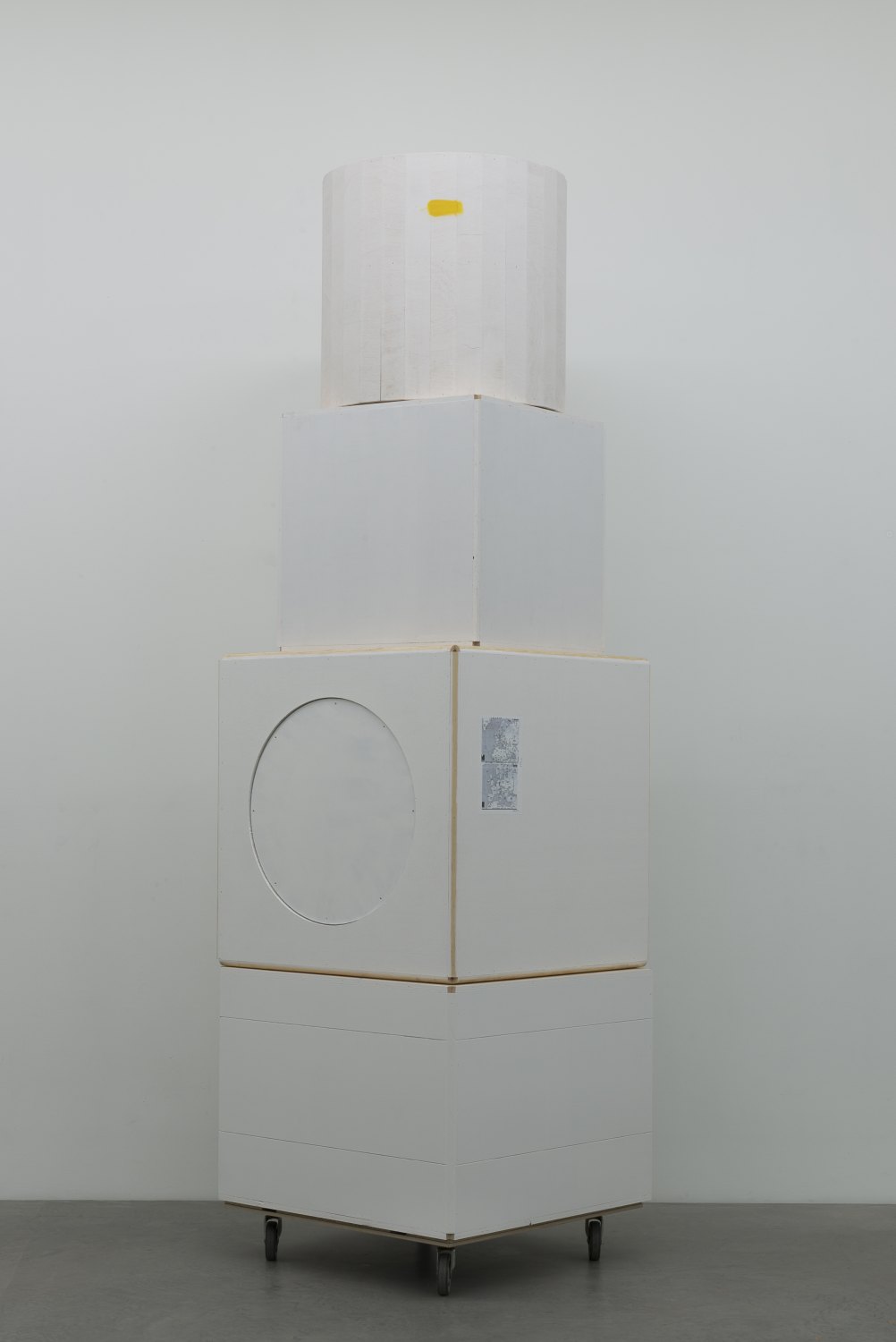 Manfred Pernice Kubo-Kahla 4, 2015 Wood, varnish, 347 x 100 x 100 cm  