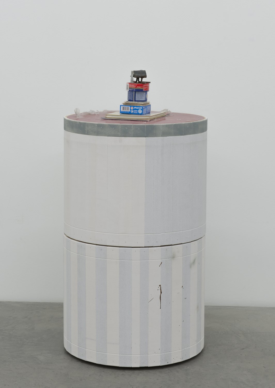 Manfred Pernice Stplung.Wittenberg, 2015 Wood, metal, plastic, 118,5 x 60 x 60 cm  