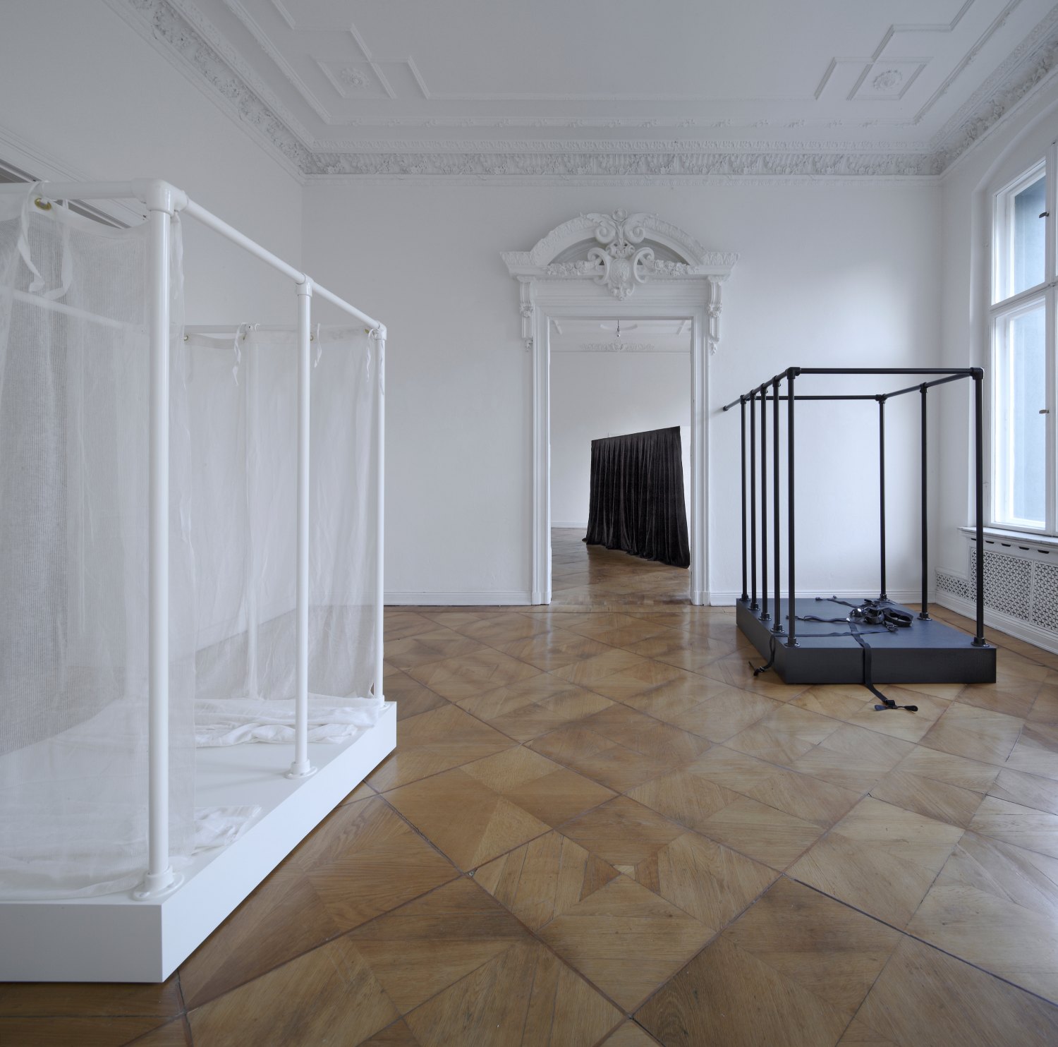 Tom Burr Murmur Installation view, MD72 / Galerie Neu, Berlin, 2010