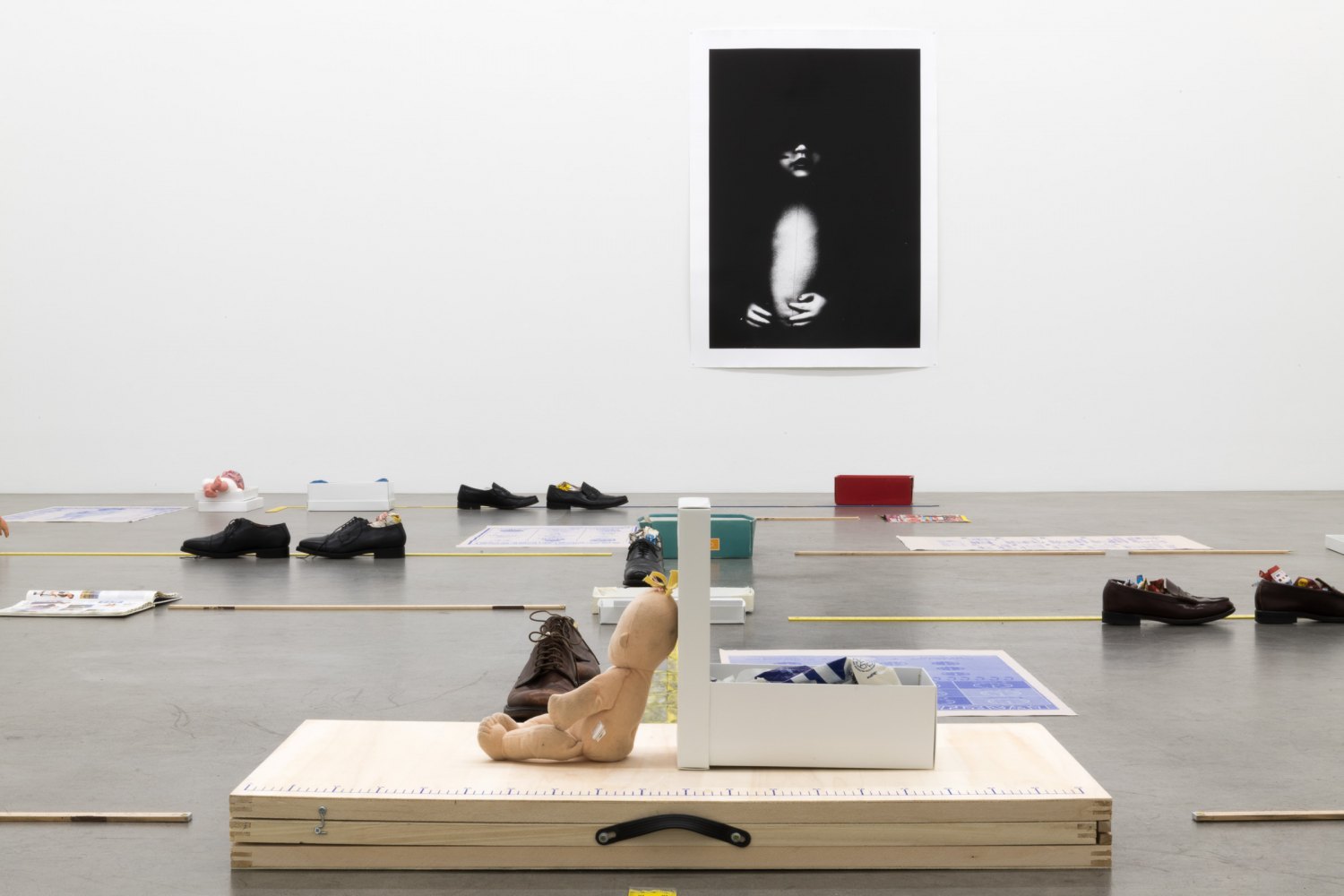 Installation view, Win McCarthy, RULER, Galerie Neu, Berlin, 2021