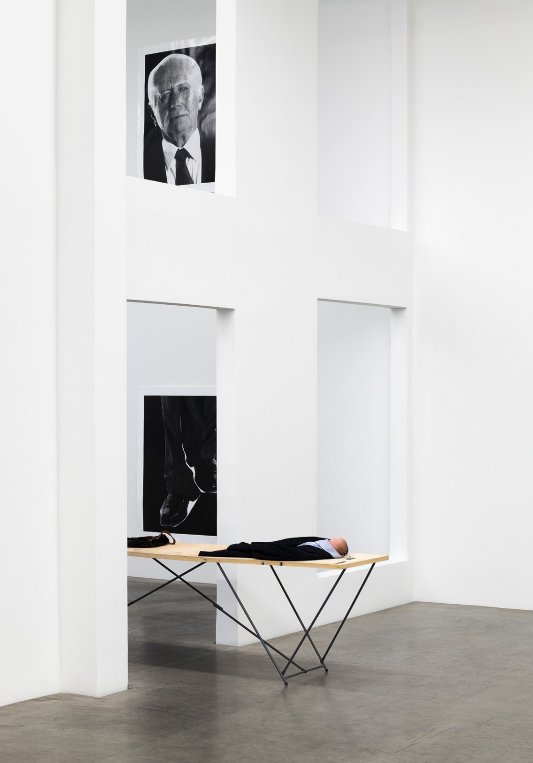 Installation view, Win McCarthy, RULER, Galerie Neu, Berlin, 2021