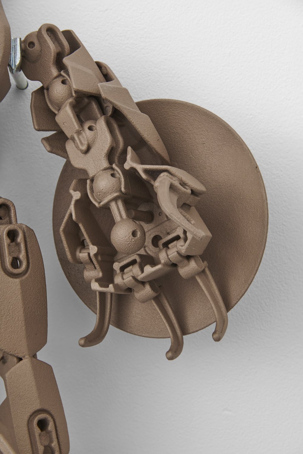 Yngve Holen,  Calcium Puffs, 2019  Bronze, 37 x 33.5 x 14.5 cm, Detail  