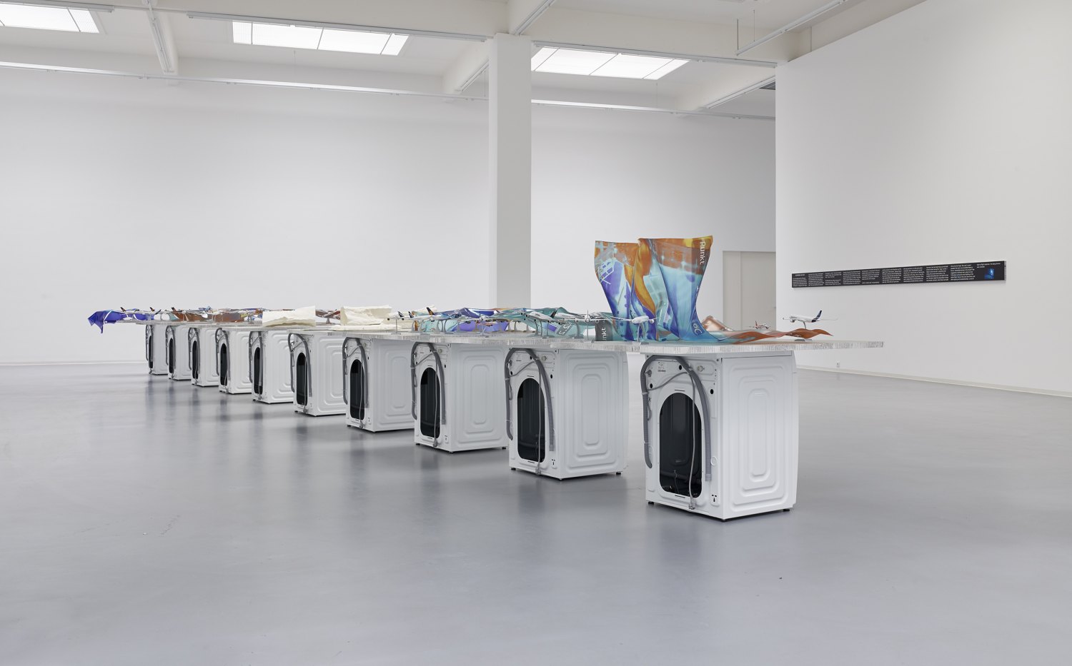 Yngve Holen ars viva, Installation view, Bonner Kunstverein, 2015 