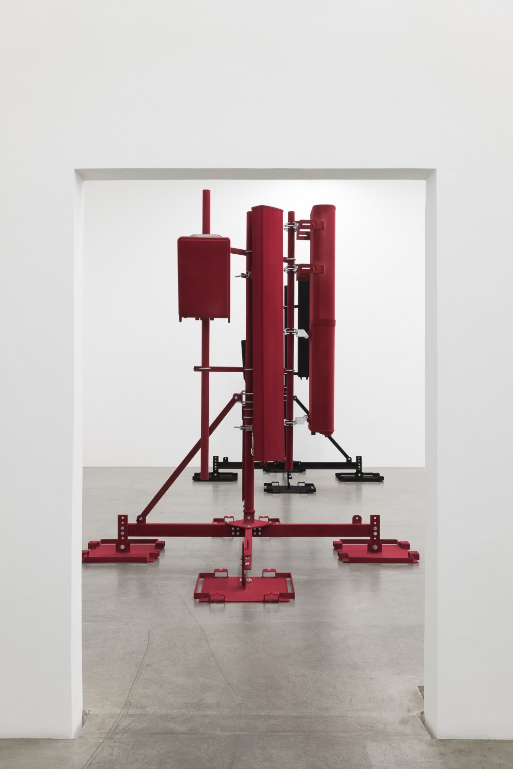 Installation view, Yngve Holen, 5G, Galerie Neu, Berlin, 2023 