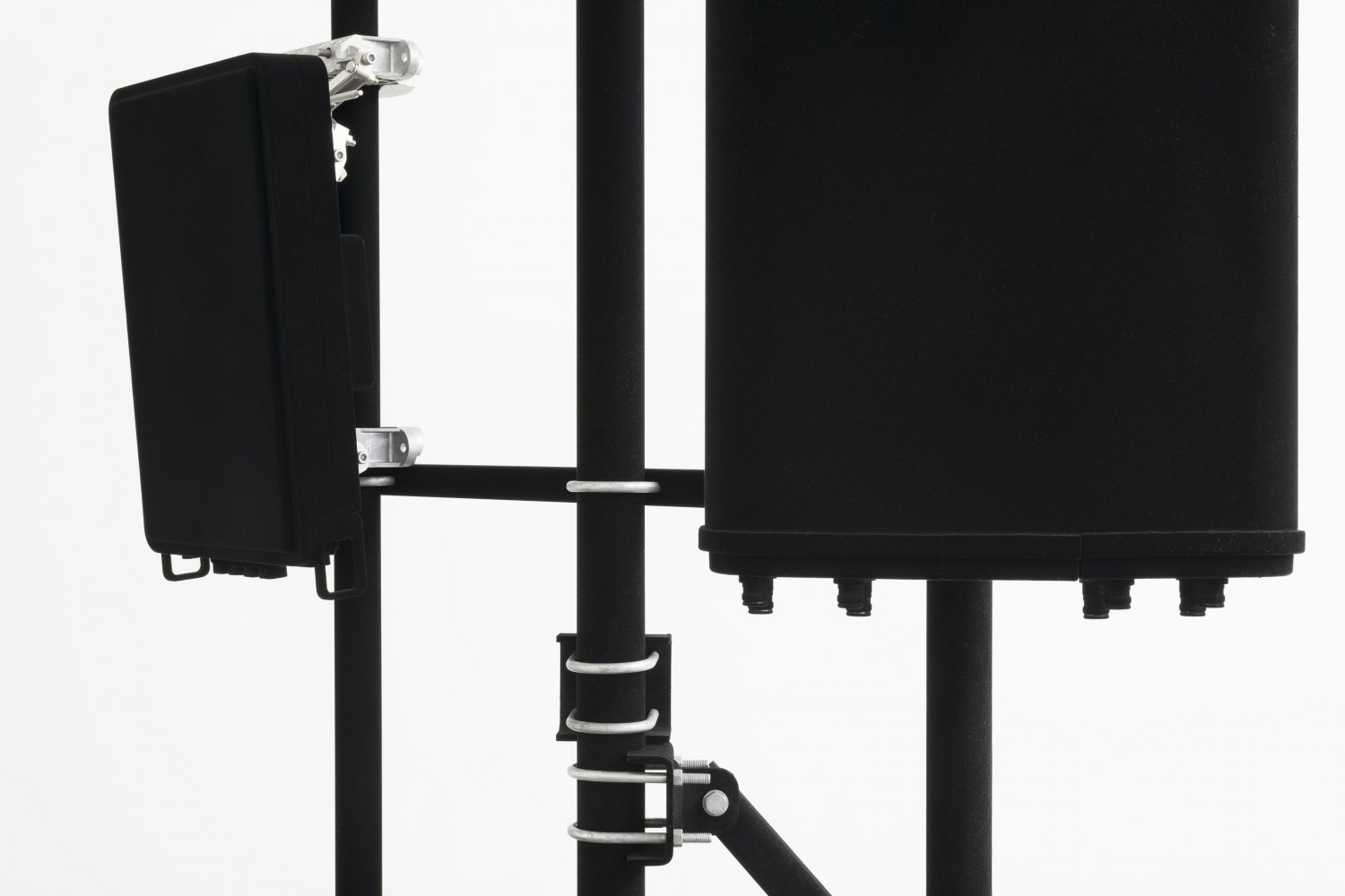 (Detail) Yngve Holen  5G Oslo Base Station Black, 2023 metal, antennae, resin, flock 298 x 277 x 277 cm 
