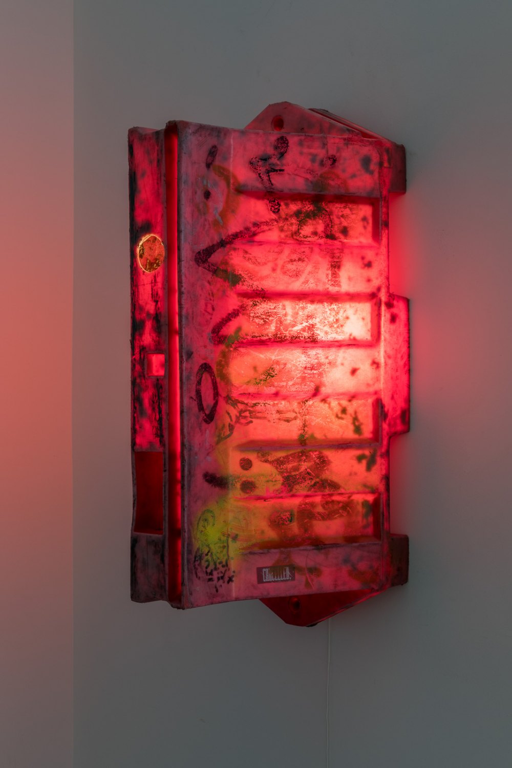 Klara Lidén  Divider on the wall, 2019  Plastic, wiring 123 x 48 x 58 cm  