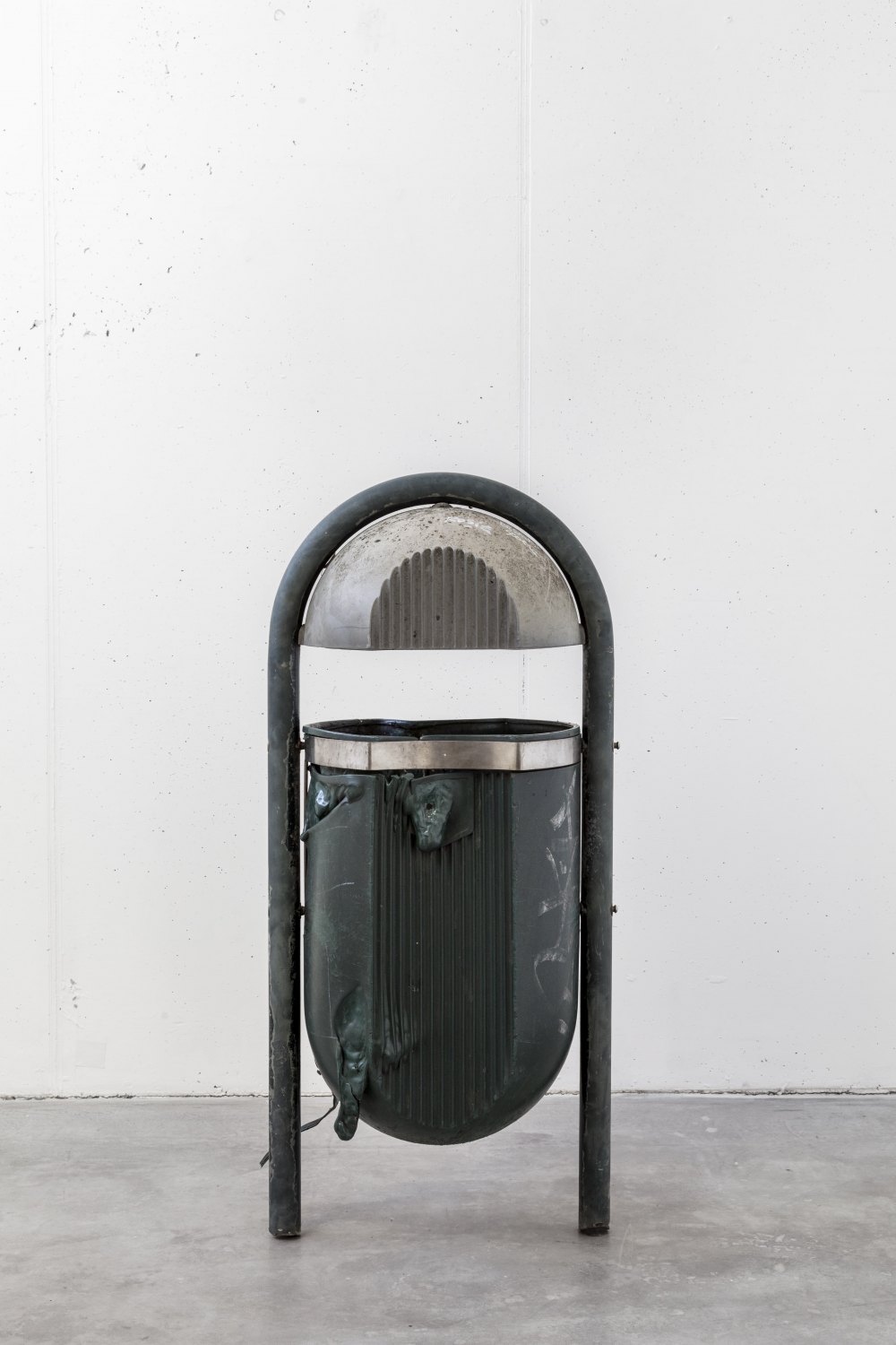 Klara Lidén  Untitled, 2015  Mixed media 102 x 55 x 40 cm  