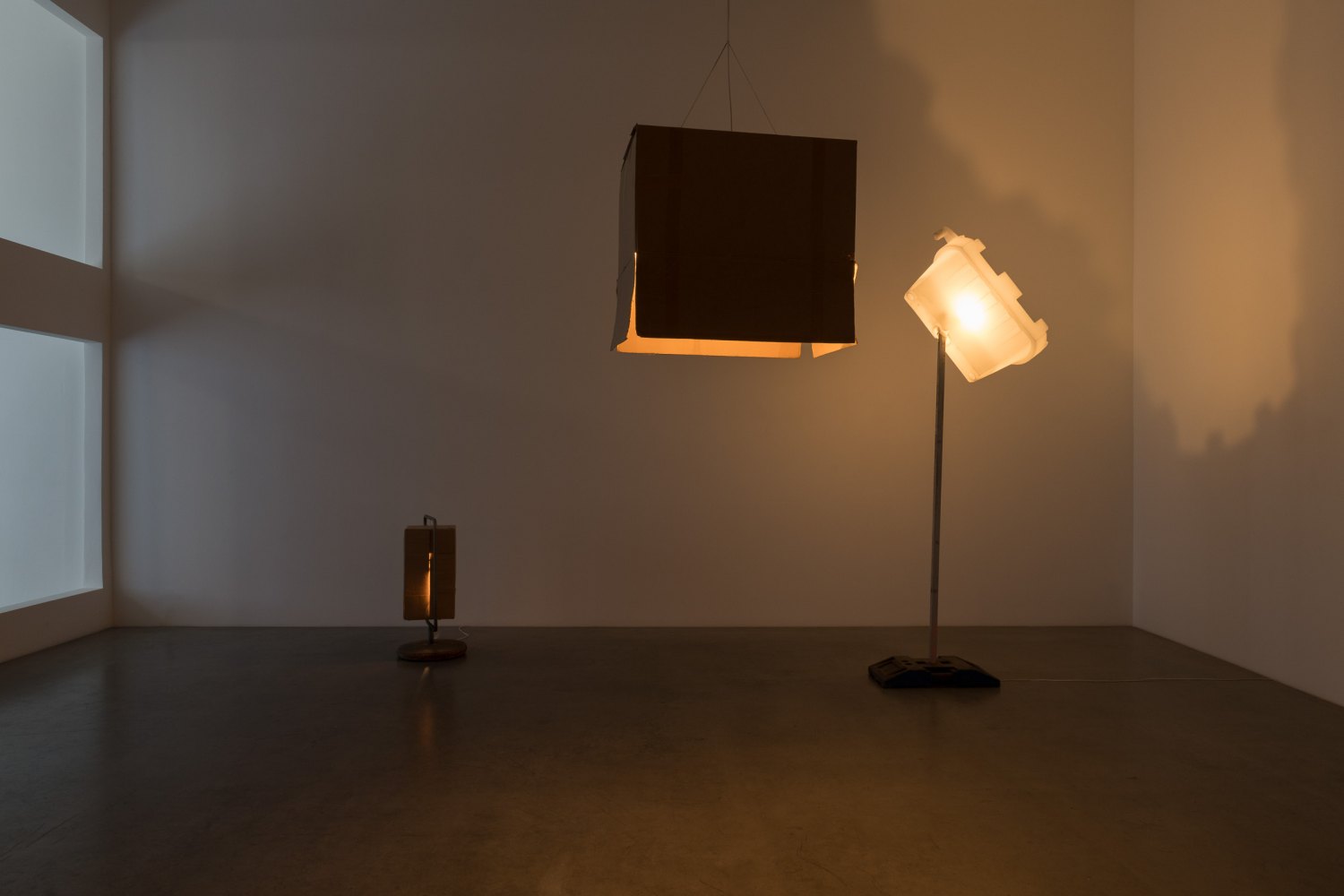 Klara Lidén  Berlin Fall, 2019  Installation view, Galerie Neu, Berlin