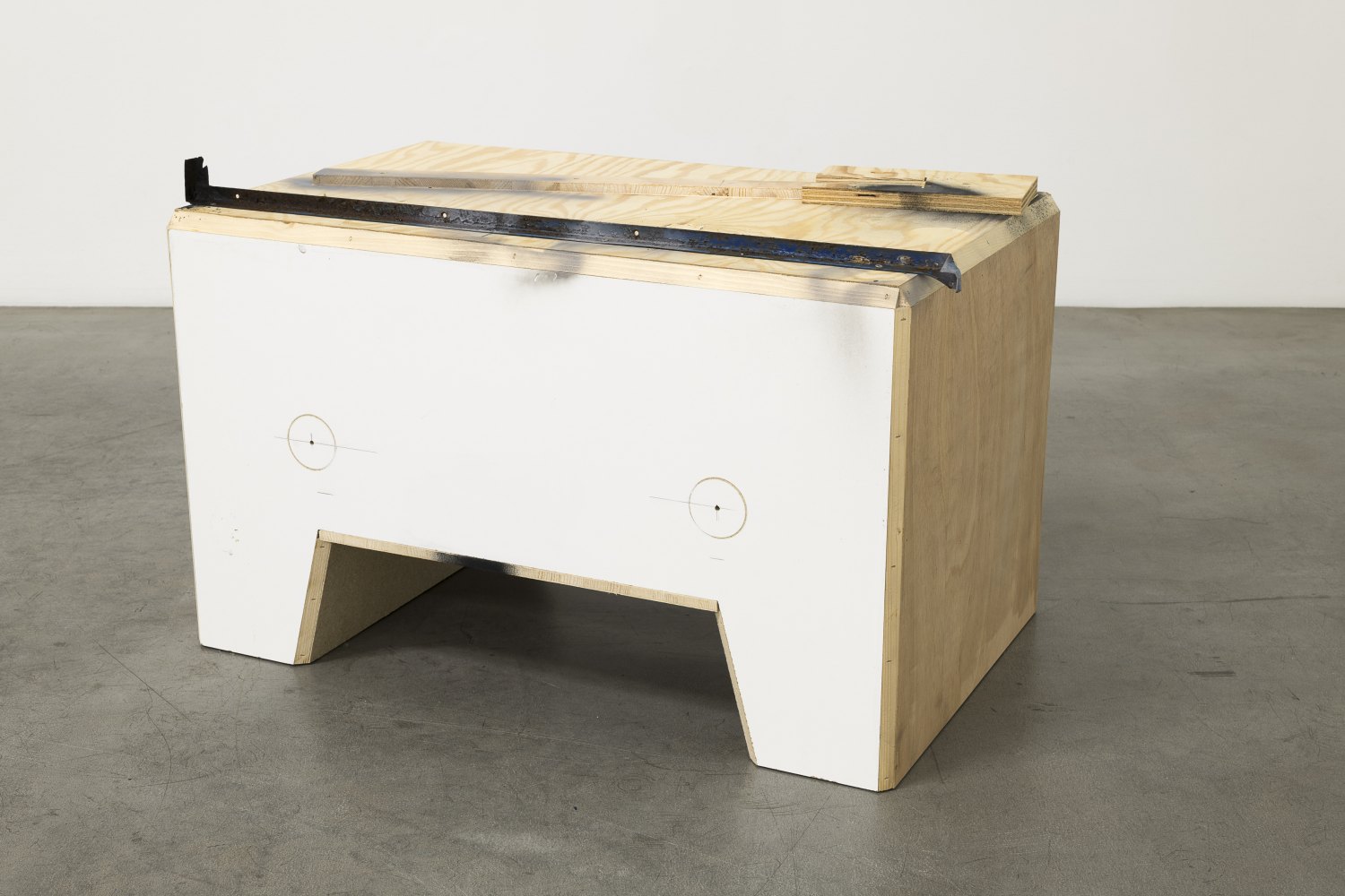 Manfred Pernice anticorpo 3, 2024 Wood, plastic foil, metal 99 x 92.5 x 57.5 cm
