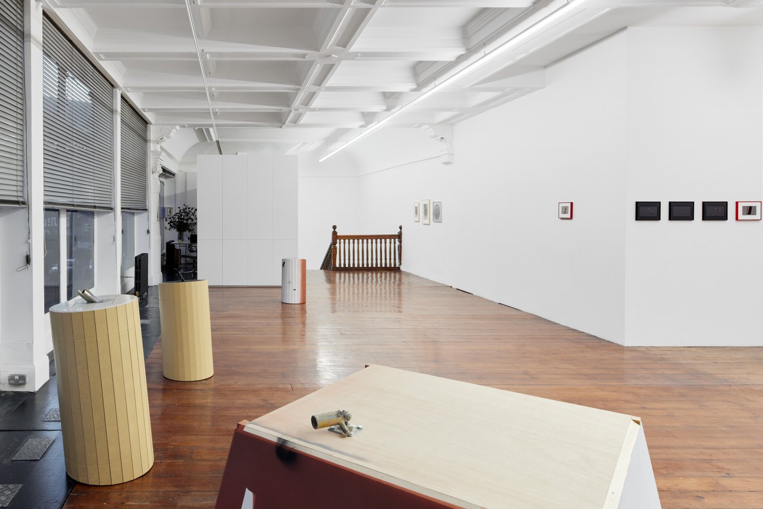 Installation view, Manfred Pernice & Megan Plunkett, >anticorpo