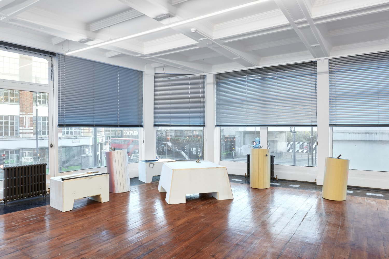 Installation view, Manfred Pernice & Megan Plunkett, >anticorpo<, 2024