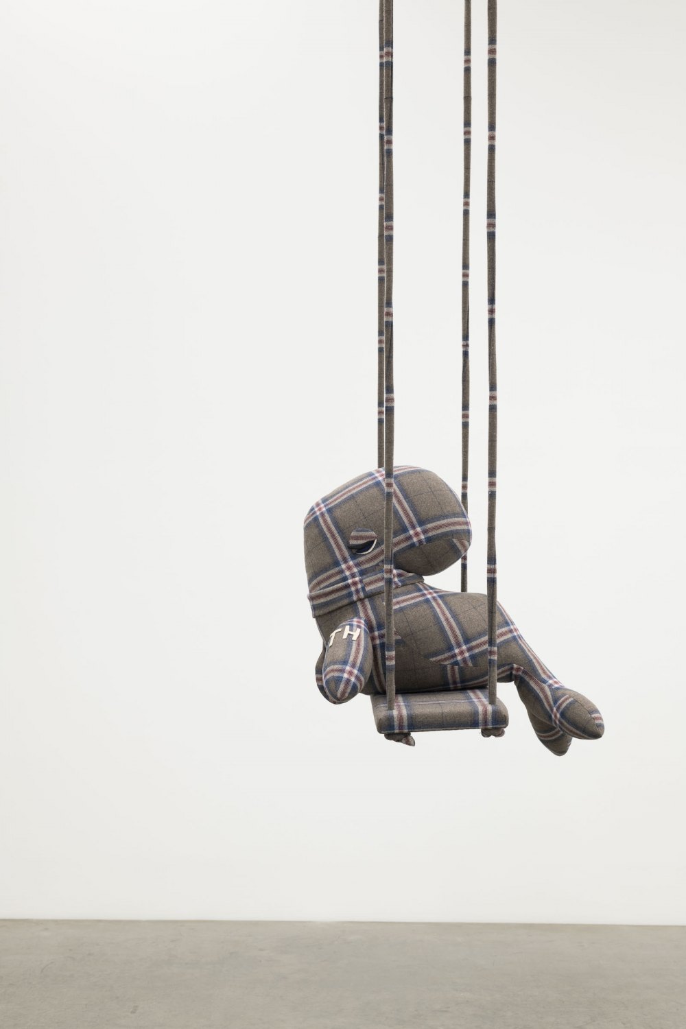 Cosima von Bonin, Mae Day Petite Version, 2024 Textile, felt, fleece, wood, rope 77 x 68 x 70 cm 