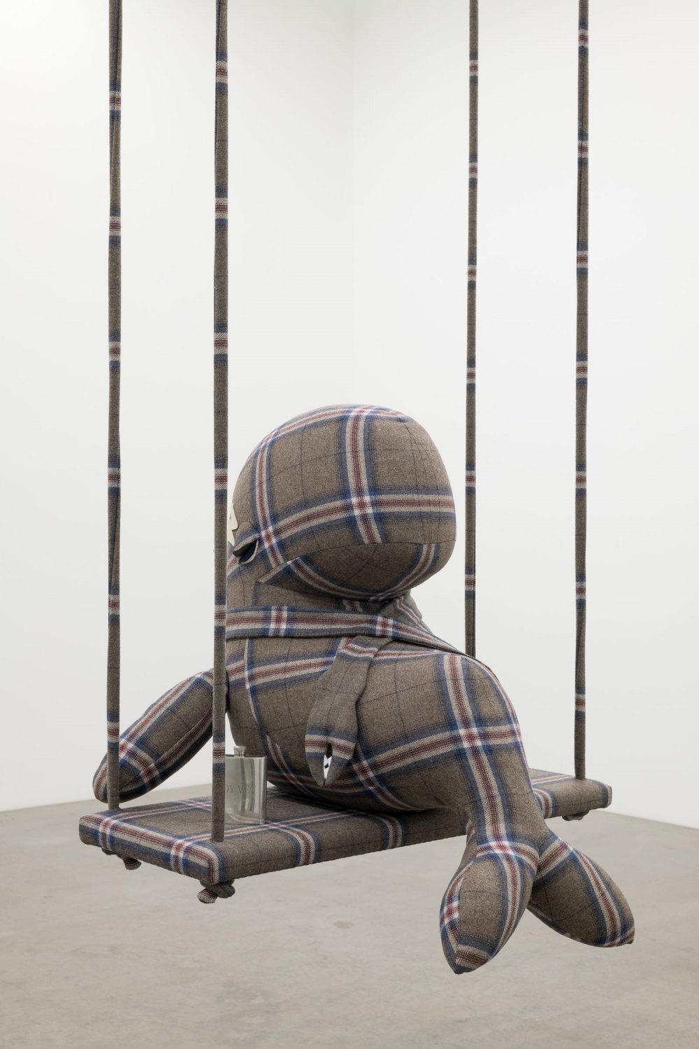 Cosima von Bonin, Mae Day IX, 2024 Textile, felt, fleece, wood, rope 85 x 79 x 77 cm
