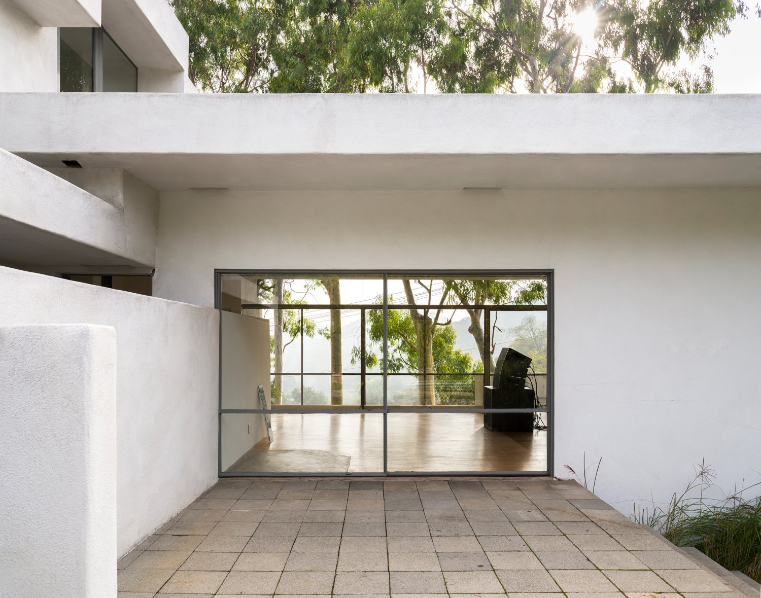 Florian Hecker, Resynthesizers, installation view, MAK Center for Art and Architecture, Los Angeles, 2021