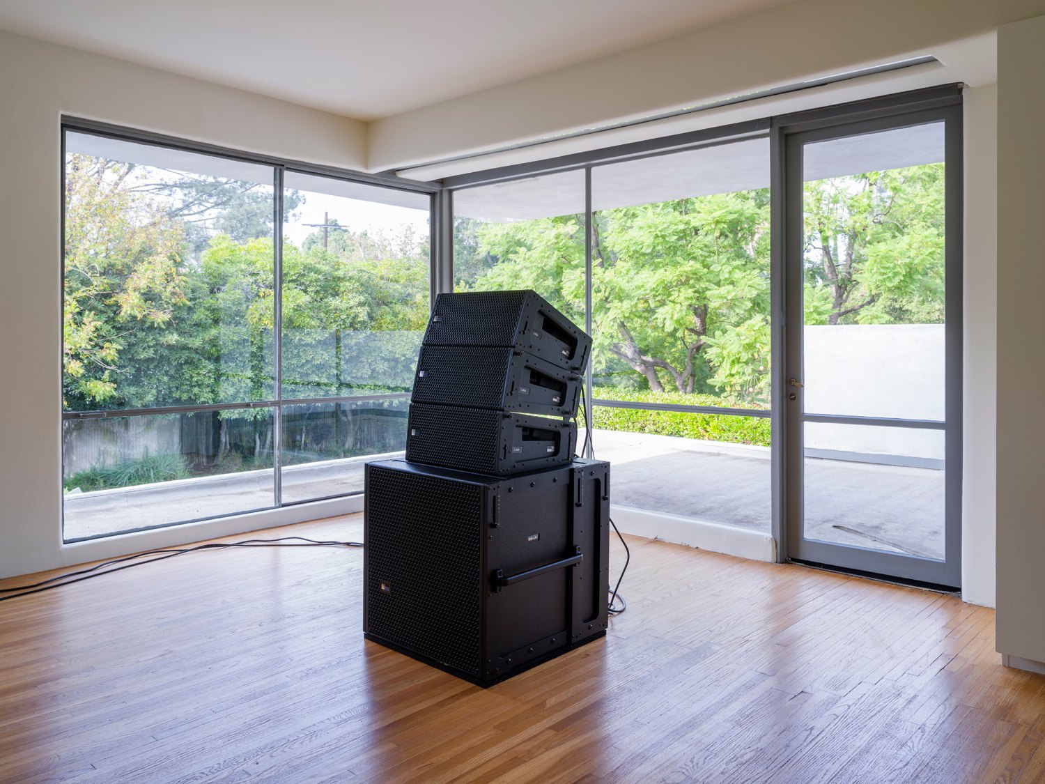 Florian Hecker, Resynthesizers, installation view, MAK Center for Art and Architecture, Los Angeles, 2021