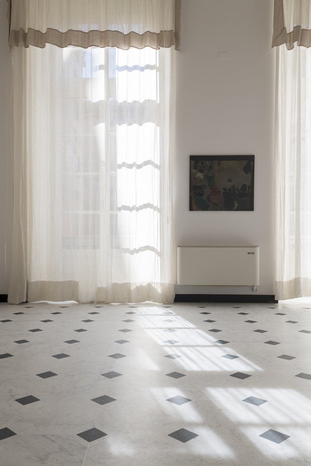 Installation view, Kai Althoff, di costole, nervi delle volpi, 2024