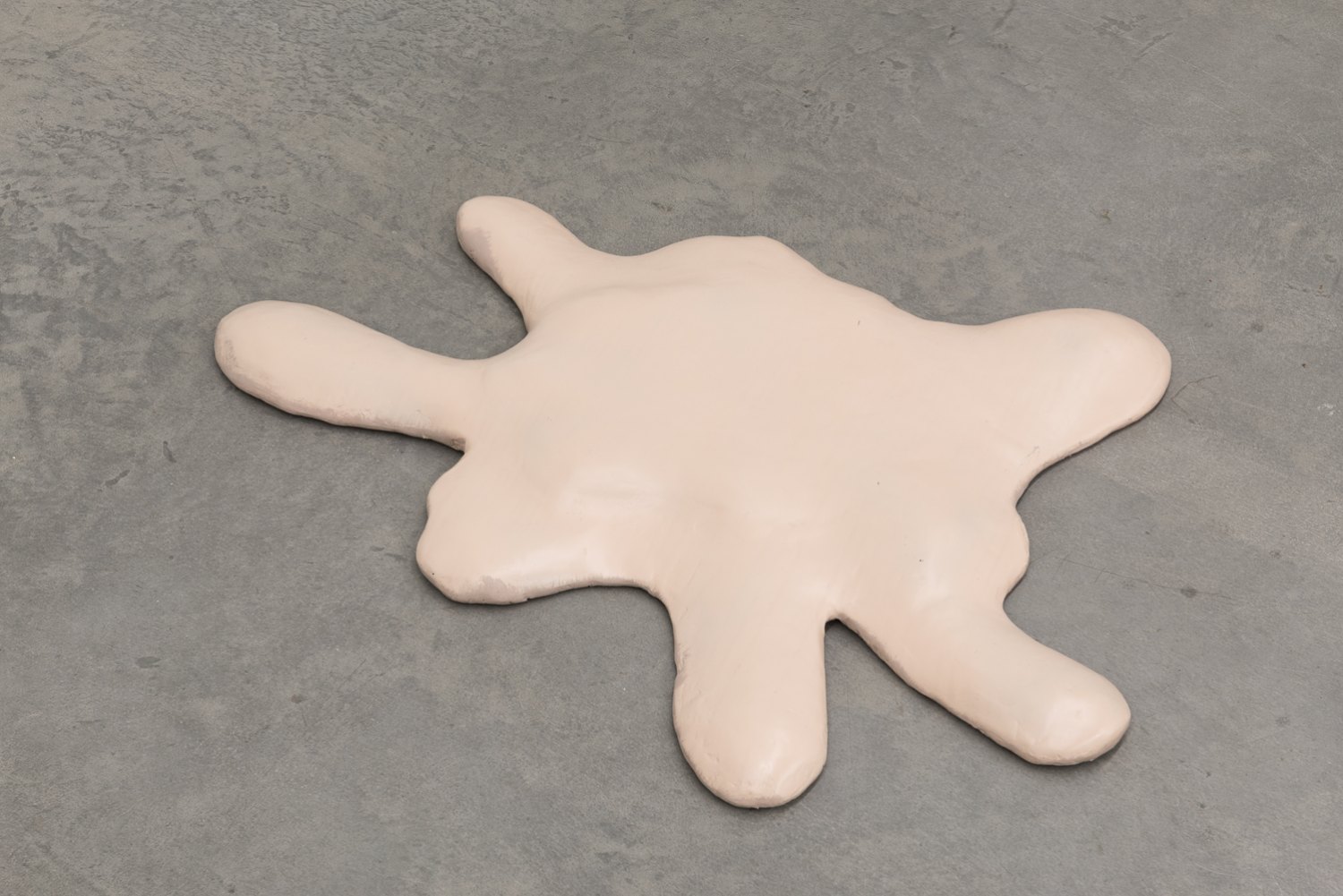 Cosima von Bonin DER ITALIENER, 2014  Styrofoam, fibreglass, laminate, galvanized steel Figure 245 x 85 x 225 cm  Balcony 125 x 187 x 623 cm