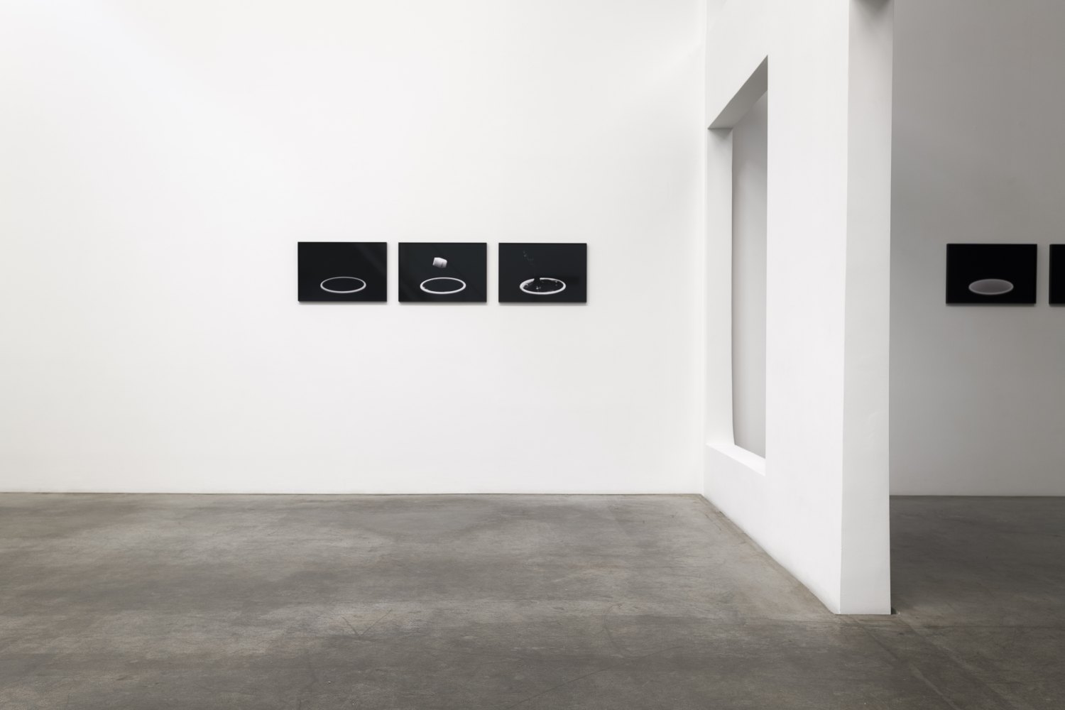 Installation view, Atiéna R. Kilfa, En Suite, Galerie Neu, Berlin, 2025