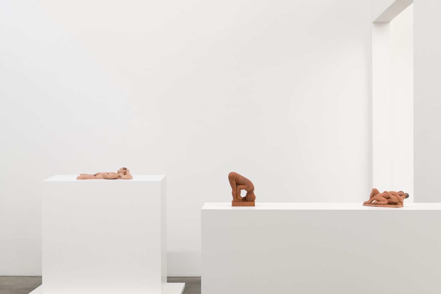 Installation view, Louis Fratino, La scorza, Galerie Neu, Berlin, 2025  