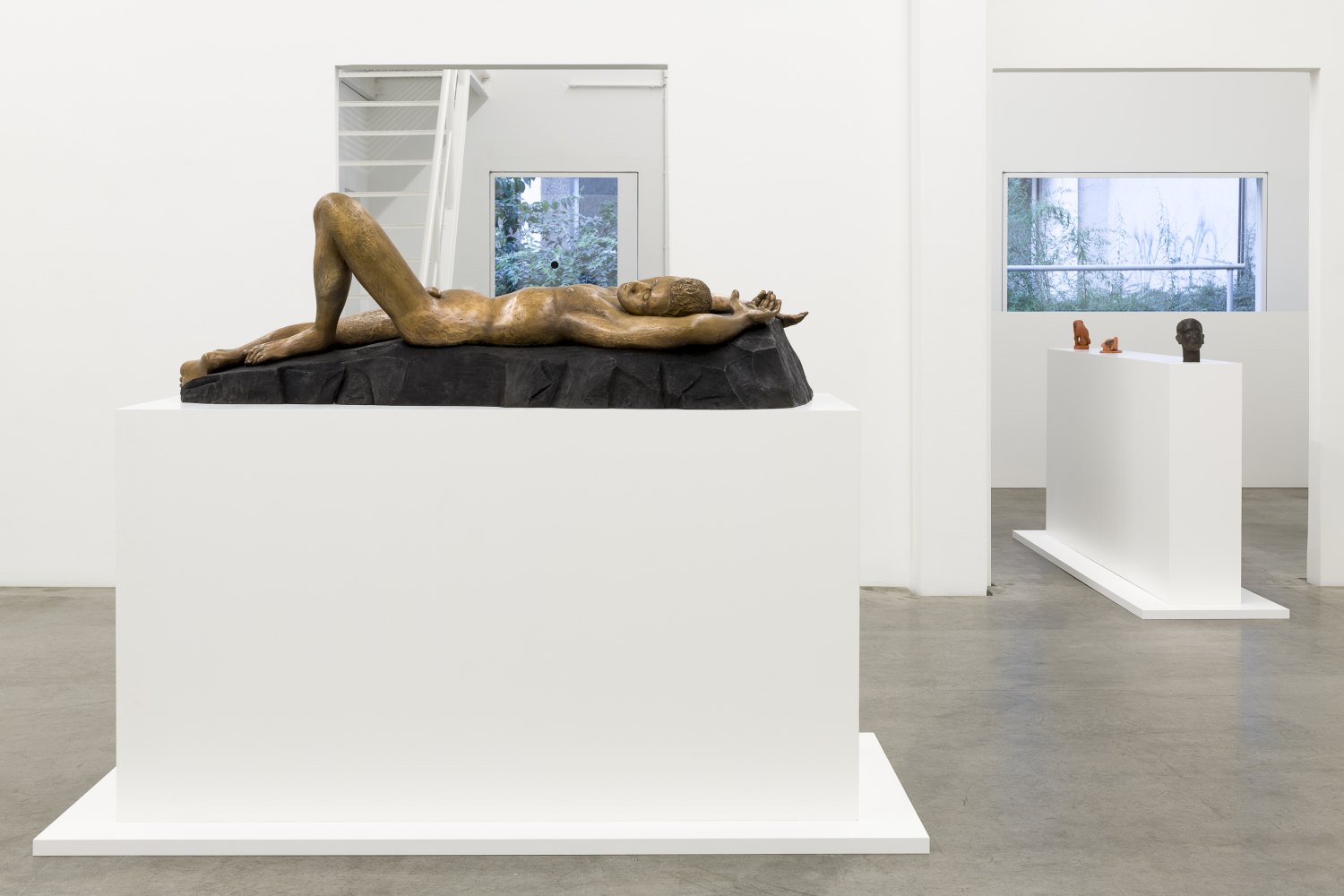 Installation view, Louis Fratino, La scorza, Galerie Neu, Berlin, 2025
