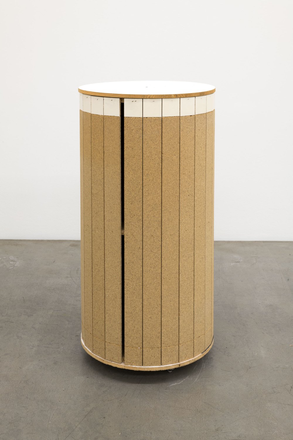 Manfred Pernice Dose, 2000 Lacquered chipboard 93 x Ø 49 cm