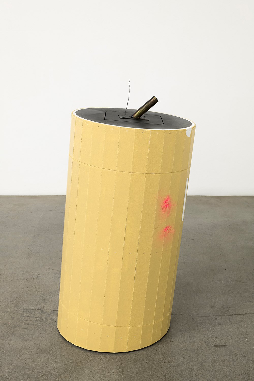 Manfred Pernice anticorpo 7, 2024 Wood, varnish, spray paint, iron, metal 97 x&nbsp;&nbsp;Ø 45.5 cm