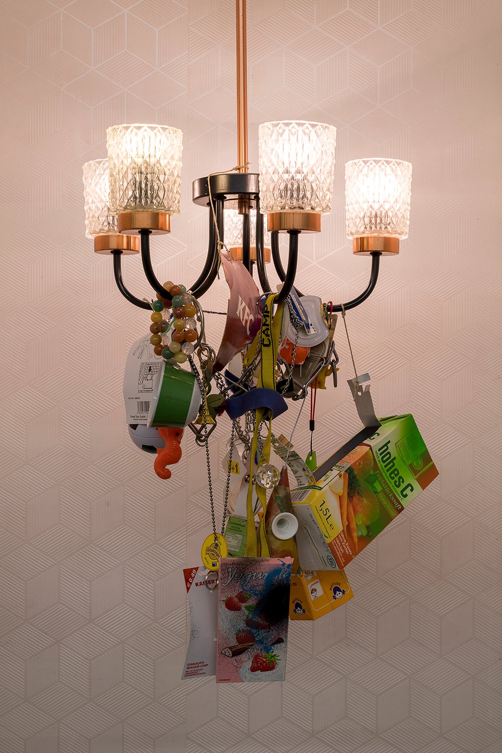 Manfred Pernice Bianca, 2020 Wooden crate, carpet, wallpaper, lamp, electric chord, various found materials 234 x 105.5 x 85 cm