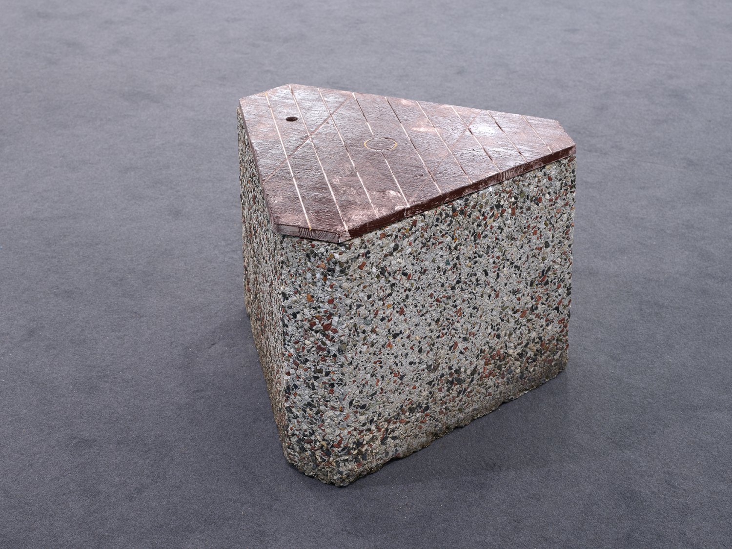 Manfred Pernice shabby-potsdam, 2019 Wood, concrete, paint 45 x 60  x 60 cm