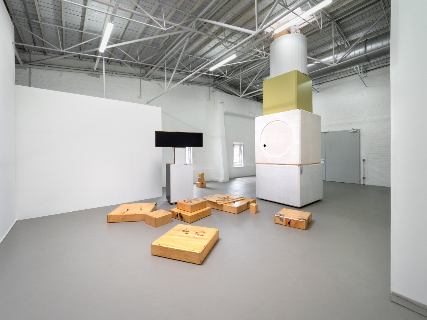 Installation view, Irony and Idealism, Kunsthalle Münster, 2018 Photo: Thomas Wrede, VG Bildkunst