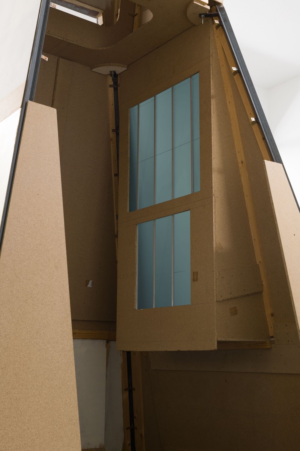 ESTREL; quattro stagioni, 2002 (detail) Mixed media 302 x 302 x 540 cm