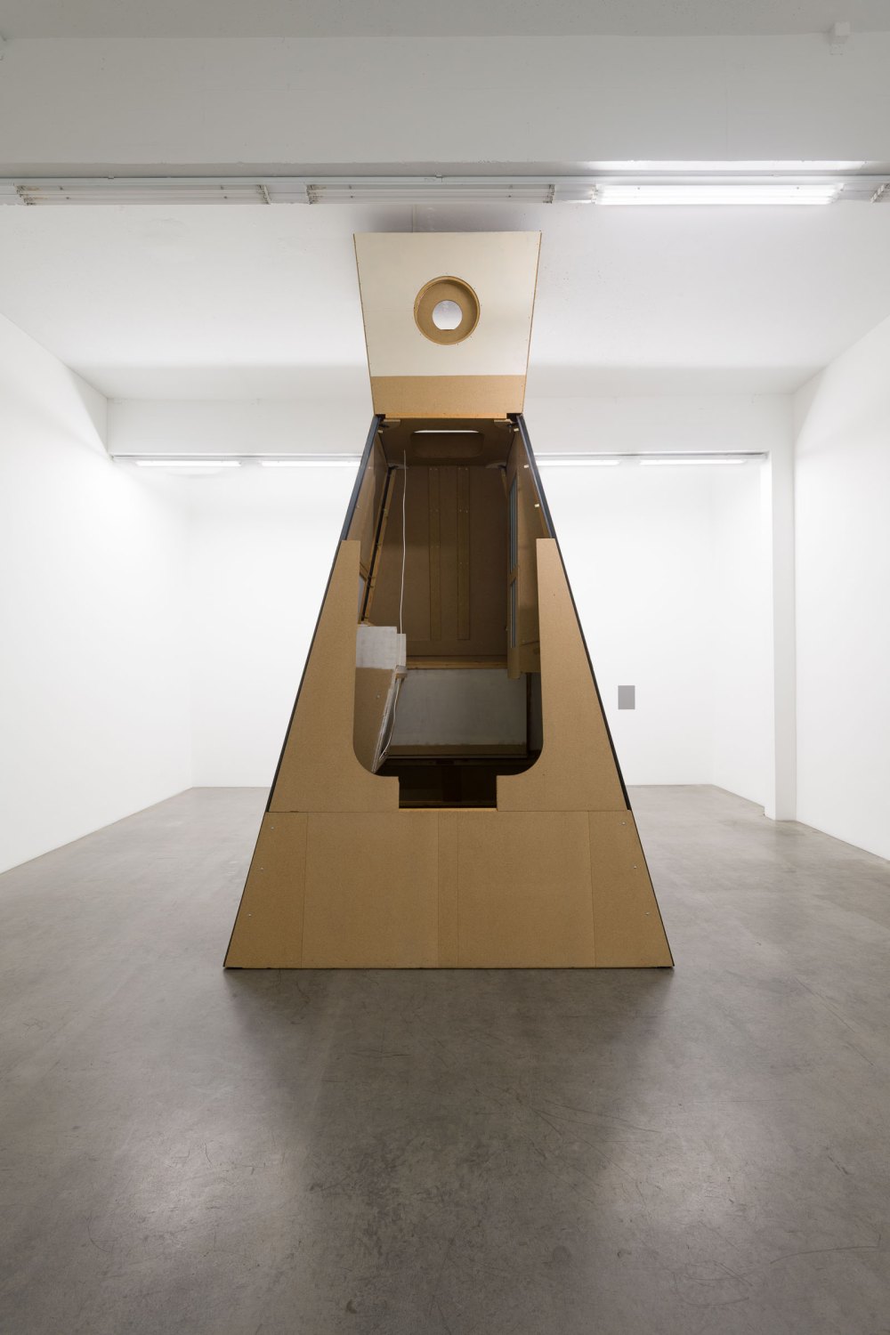 ESTREL; quattro stagioni, 2002 Mixed media 302 x 302 x 540 cm