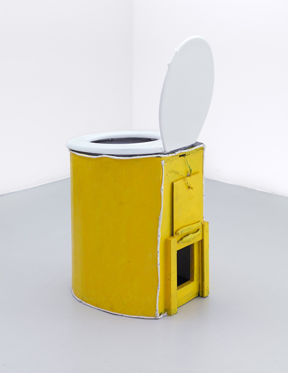 Andreas Slominski   Schmeissfliegenfalle, 2010    Wood, plastic, 47 × 47 × 41 cm   