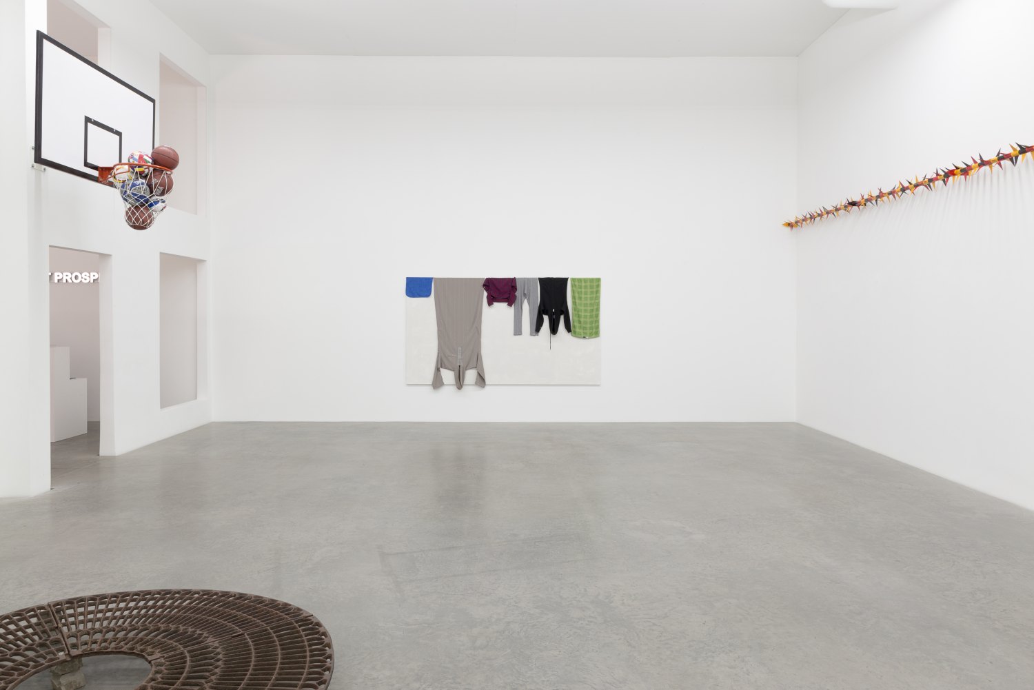 Claire Fontaine, May our enemies not prosper Installation view, Galerie Neu, Berlin 2016