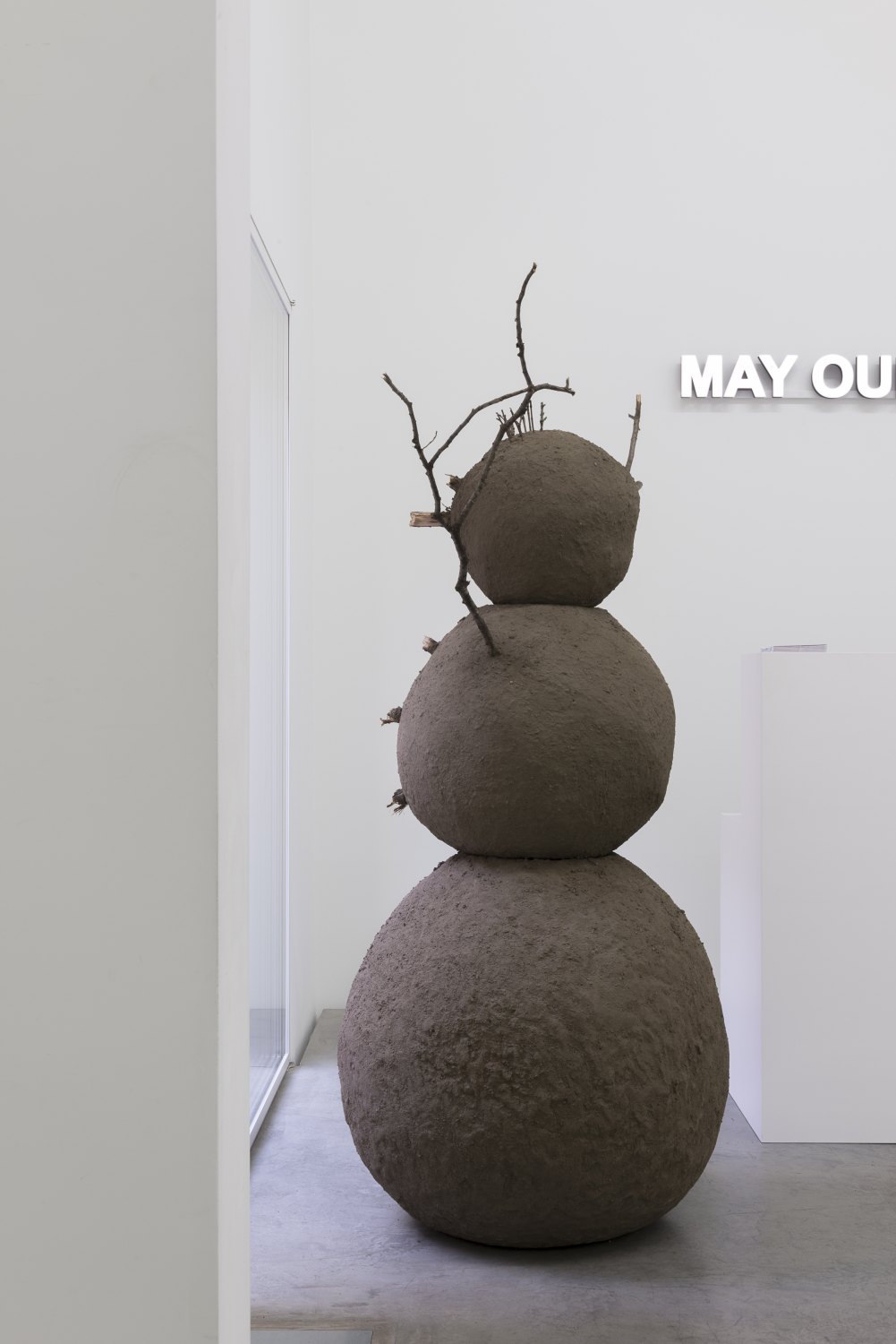 Claire Fontaine, May our enemies not prosper Installation view, Galerie Neu, Berlin 2016