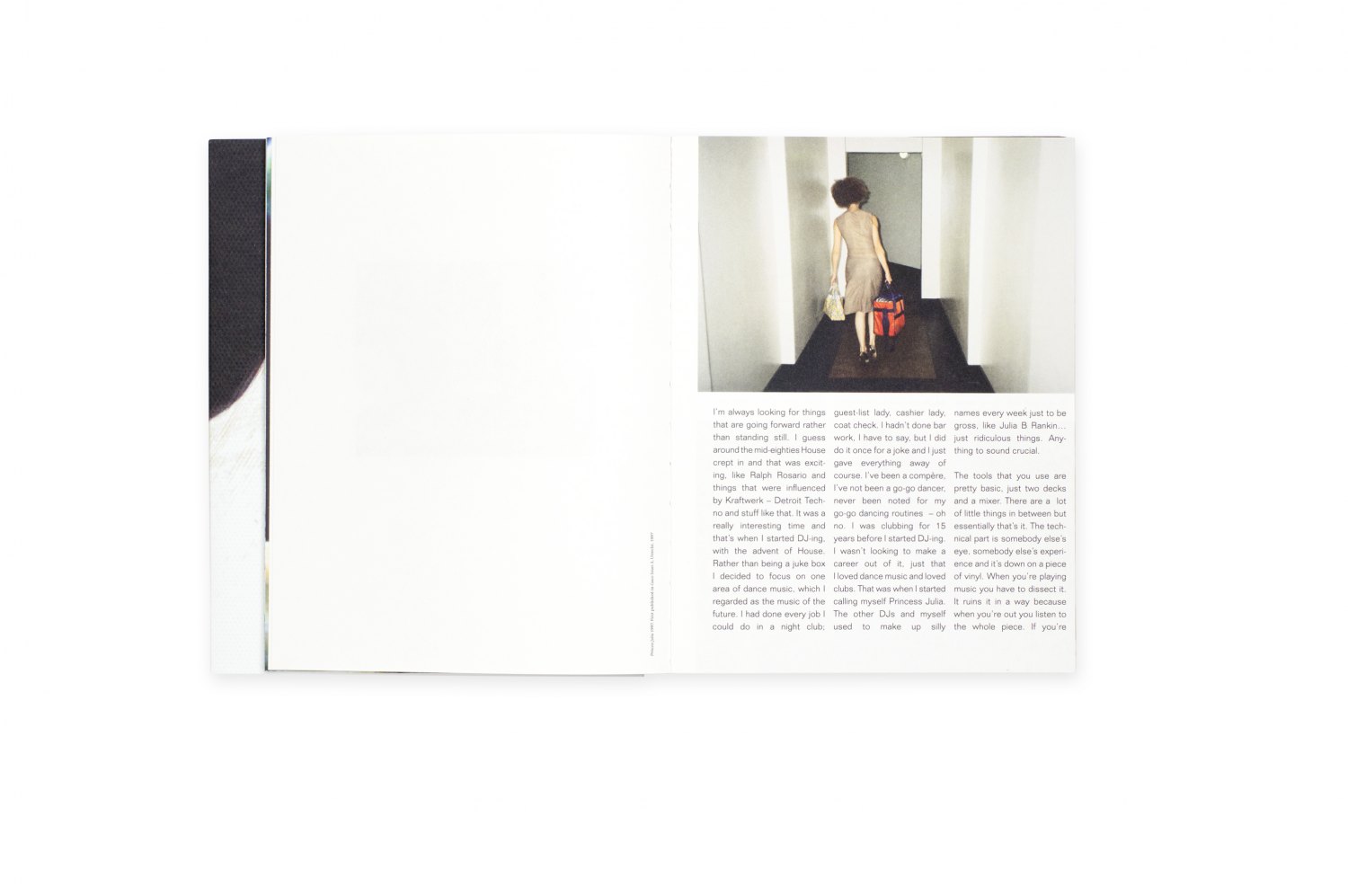 Hilary Lloyd, Hilary Lloyd ed. by Nicola Dietrich, Catalogue, Museum für Gegenwartskunst, Gateshead/Basel 2011/12, 216 p.  ISBN 978-3-77573-299-4
