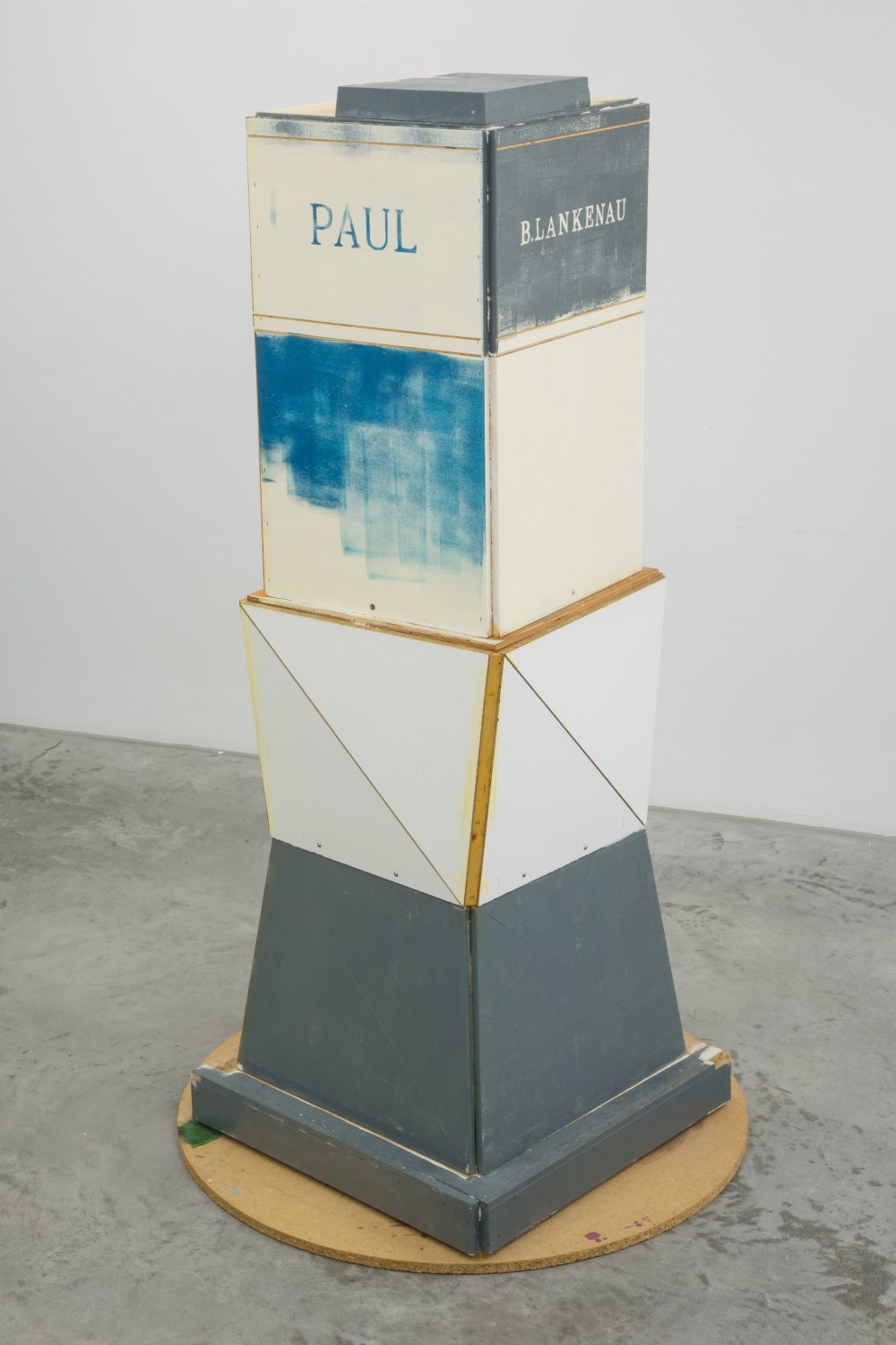 Manfred Pernice   P.Wulf-Lankenau (denkmal), Entwurf zu Y.E.S.Ü, 2007    Wood, paint,  165 × 85 × 85 cm   